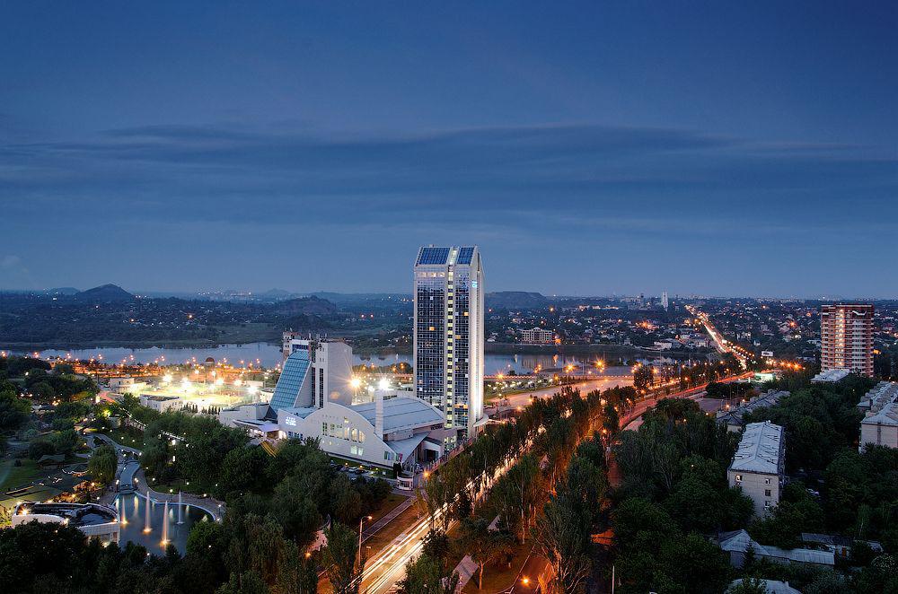 Victoria Hotel Center Donetsk Bagian luar foto